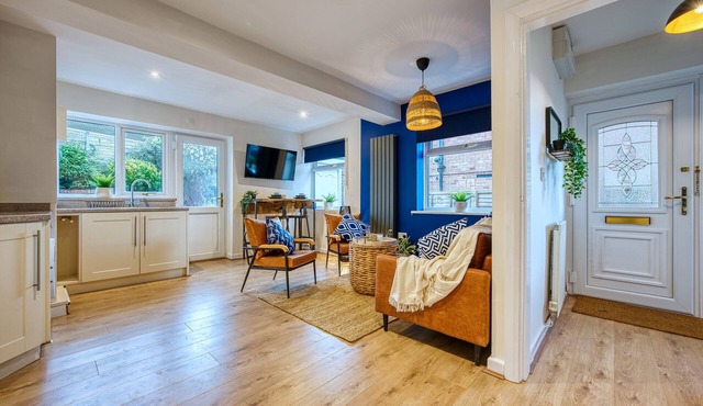 Dudley-5 beds-Contractors-parking-long stay!