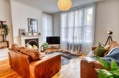 Dudley-Spacious Exec 1 bed - Long stay - Parking!