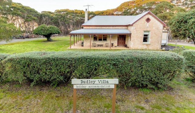 Dudley Villa pet and family friendly