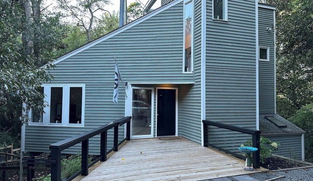 Duke-Rockwood Gem: 2BR/2BA w/Office & Fenced Yard