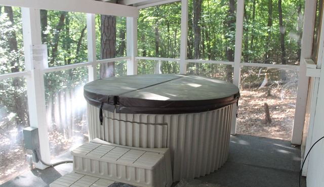 Duke's Den, A Storybook Mountain Getaway.