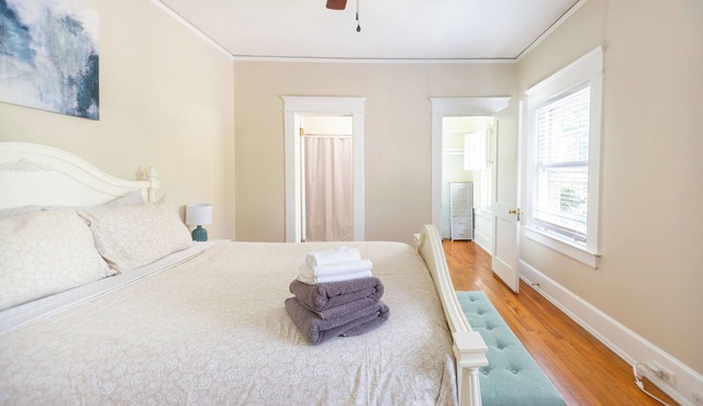 Duke Walkable Suite | Historic Trinity Park