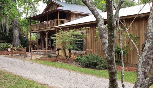 Dukes Lodge is located between Vidalia, Ga. and Hazlehurst, Ga.