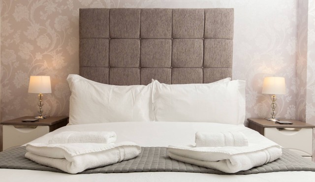 Duloch Apartments KW