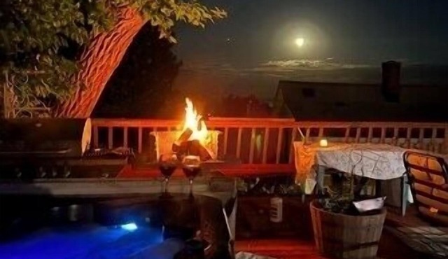 Duluth minnesota 5 Bedrooms 8 beds near UMD and north shore sleeps 6