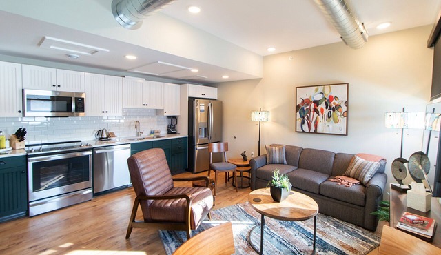 Duluth Press Residential Suites | Unit 202