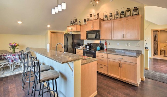 Duluth Studio with Sauna on Working Horse Farm!