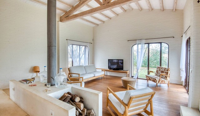 DUNA: Beautiful modern house in Canapost