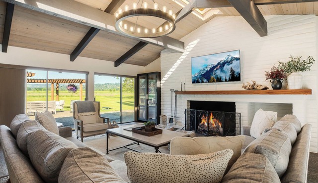 Dundee Landing: A Luxurious Wine Country Estate