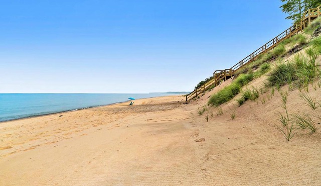 Dune House