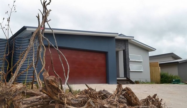 Dune Retreat - beautiful modern home amongst the dunes