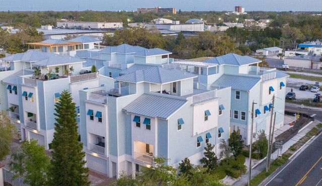 Dunedin Luxury Townhome w/View of Gulf & Dunedin!