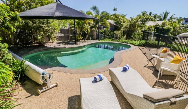 DUNES Agnes Water Four bedroom two level property with pool & free WIFI. Pet friendly.