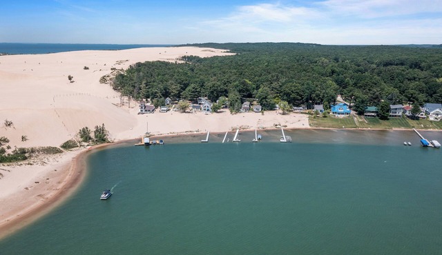 Dunes Edge | Steps to Silver Lake & Scenic Dunes