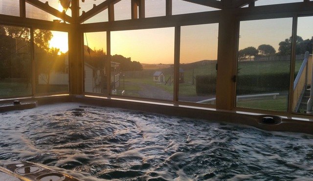 Dunes - elegant beach villa with huge swim spa