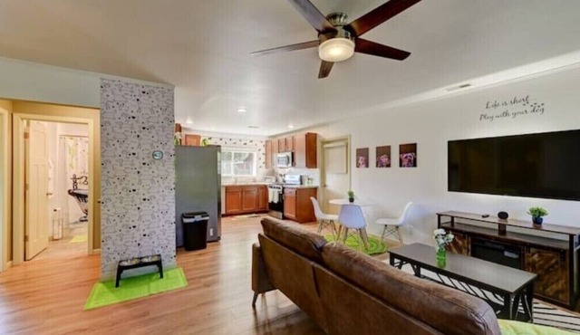 Dunes Homestead - Near Dunes + Lake + Dog Friendlyn