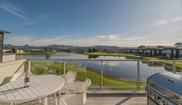 Dunes Lake View Apartment