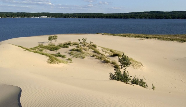 Dunes Waterfront Resort