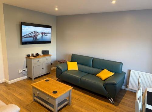 Dunfermline 2 Bed Flat Fully Furnished