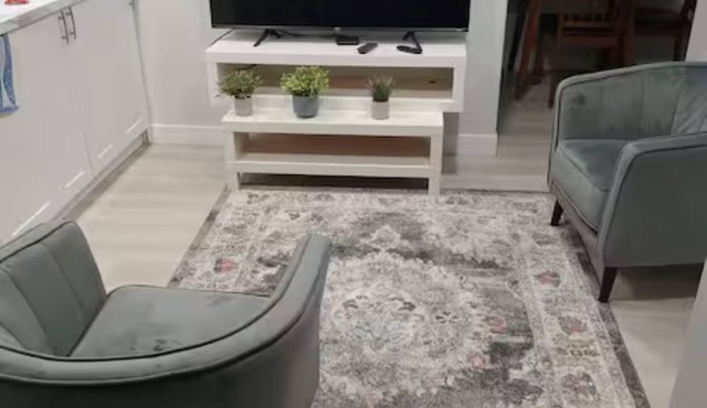 Duniques unique homennFully furnished 2 bedroom basement suite
