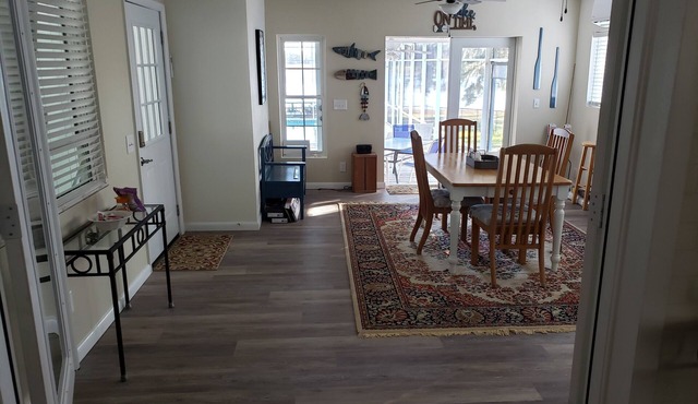 Dunnellon Pool House on Tiger Lake Near Rainbow River State Park & Tubing