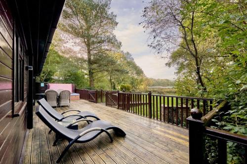 Dunnock Lodge with Hot-tub