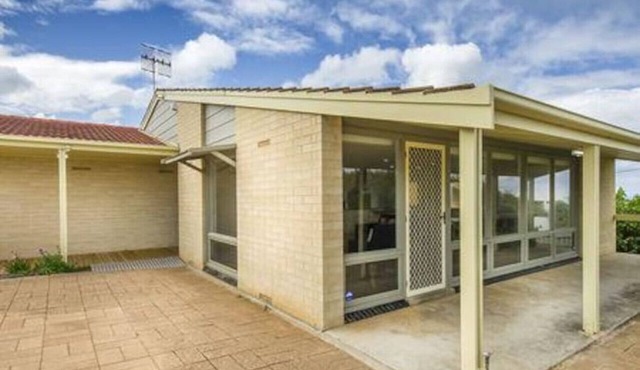 Dunsford House 4 Seaview Road, Port Elliot