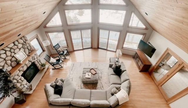 Dunwandrin Lake Superior Beach House in Marquette