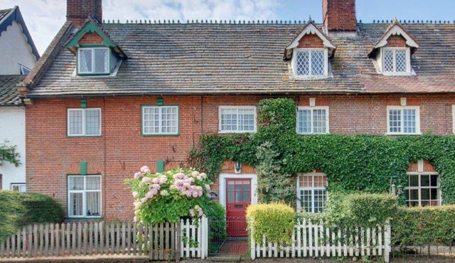 Dunwich Suffolk -Lovely 4 bedroom Cottage In Peaceful Seaside Village, with WiFi