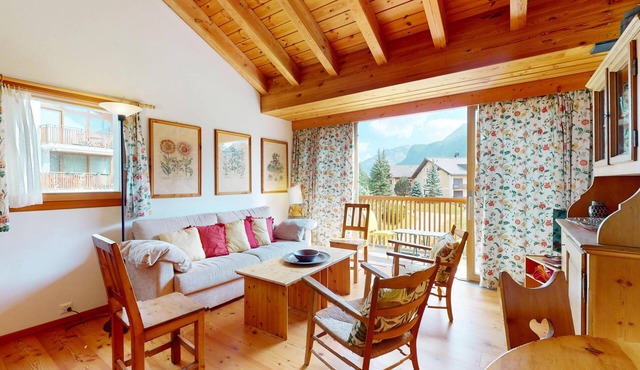Duplex 2-room apartment on the 2nd floor, entrance hall with wardrobe.