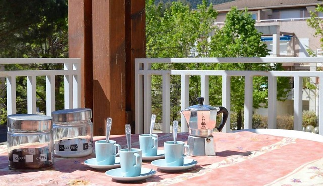 Duplex 2BR with Terrace, Parking, 2-min Walk to Beach - Le Lavandou