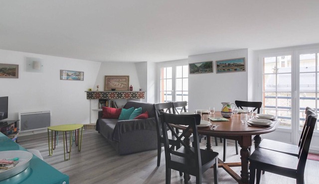 Duplex 3-Room 6-Person with Balconies, Near Ski Lifts and Amenities, Heart of Cauterets