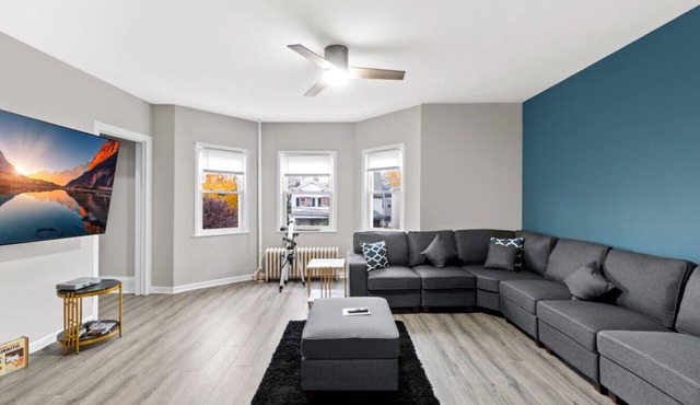 Duplex|4Min Walk to NYC Train|Gameroom|Hotub+Sauna