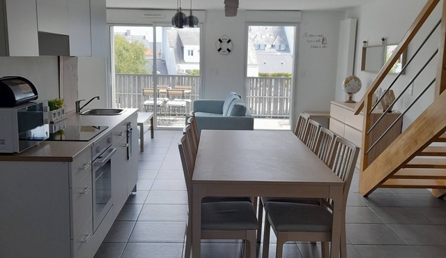 Duplex apartment 110 m², central, 100 m from the beach