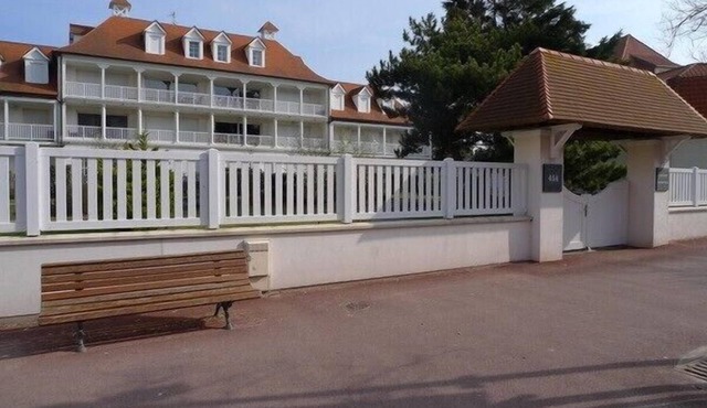 duplex apartment in high standing residence calm near sea