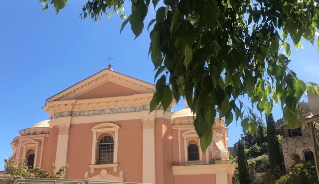 Duplex apartment 10 minutes from the sea