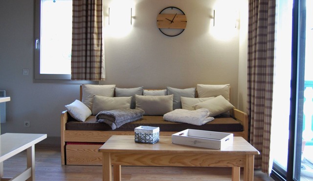 Duplex apartment 7-9 people Swimming pool, sauna, near 4 stations