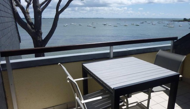 Duplex apartment, feet in the water