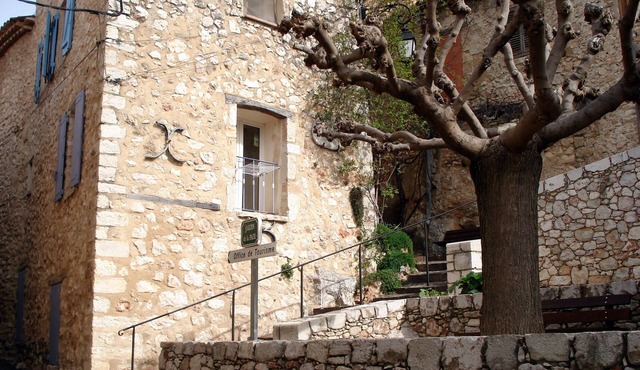 Duplex apartment in the medieval part of Bauduen