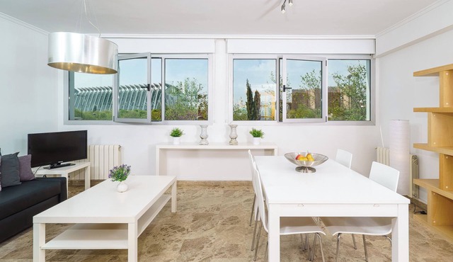 Duplex apartment with 3 bedrooms and 2 bathrooms Ciudad de las Ciencias.