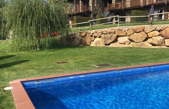 Duplex Bolvir con piscina y excelentes vistas