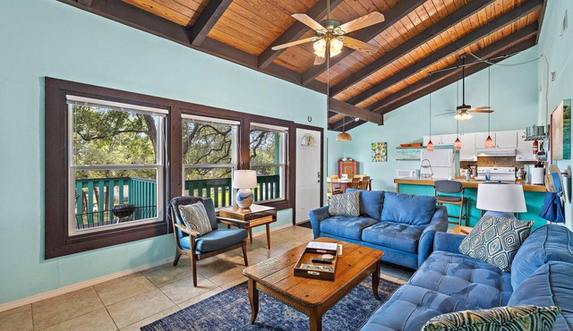 Duplex by park/springs/town with big private deck!