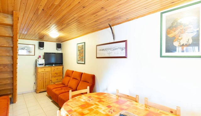 Duplex Chalet for 6 in Peaceful Peyragudes with Terrace and Barbecue