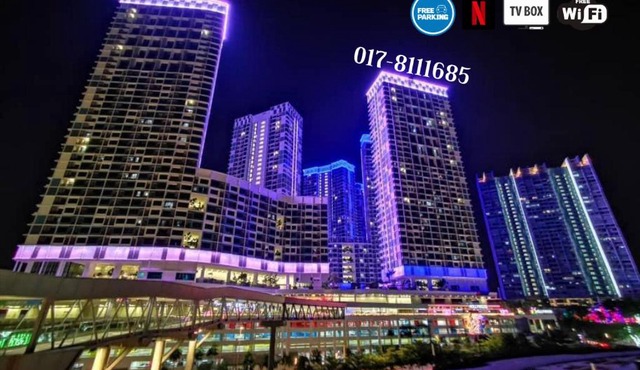 Duplex Condo With Lots Of Entertainment Facilities Around!