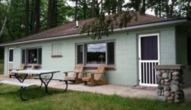 Duplex Cottage - Kirtland Warbler