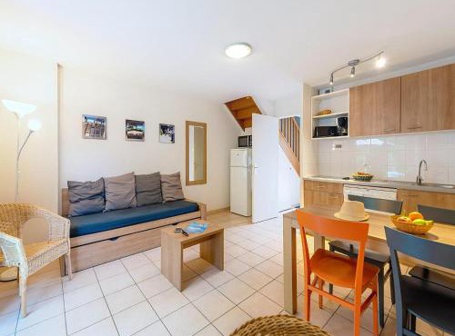 Duplex Cottage with Pool for 4
