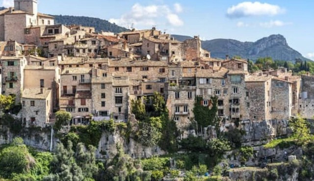 Duplex Dans Maison de Village Pour 6 Personnes à Tourrettes sur Loup