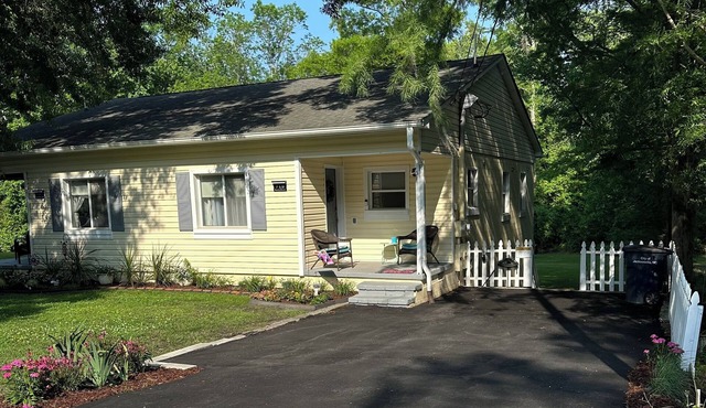 Duplex delight w/gators & coffee