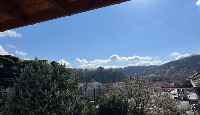 Duplex Family Apartment- 3 bedrooms 2 bathrooms- Private parking