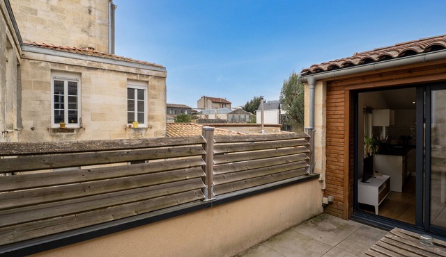 Duplex flat for 2 people with terrace and parking in Bordeaux